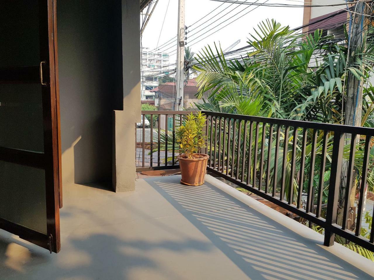 Piyanattha House Villa Chiang Mai Exteriör bild